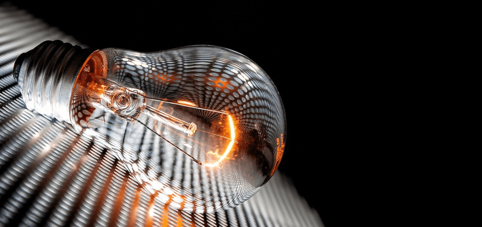 Costo luce kwh: ragioni dell'impennata e possibili scenari per i prossimi mesi
